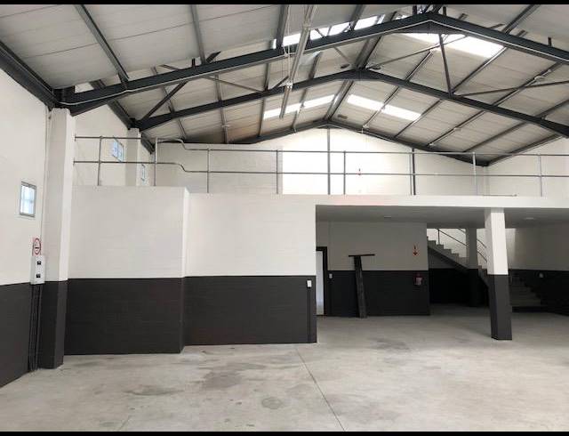 420M² MINI FACTORY TO LET IN EPPING INDUSTRIAL